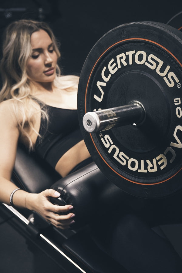 Female using the Glute Thruster by Lacertosus