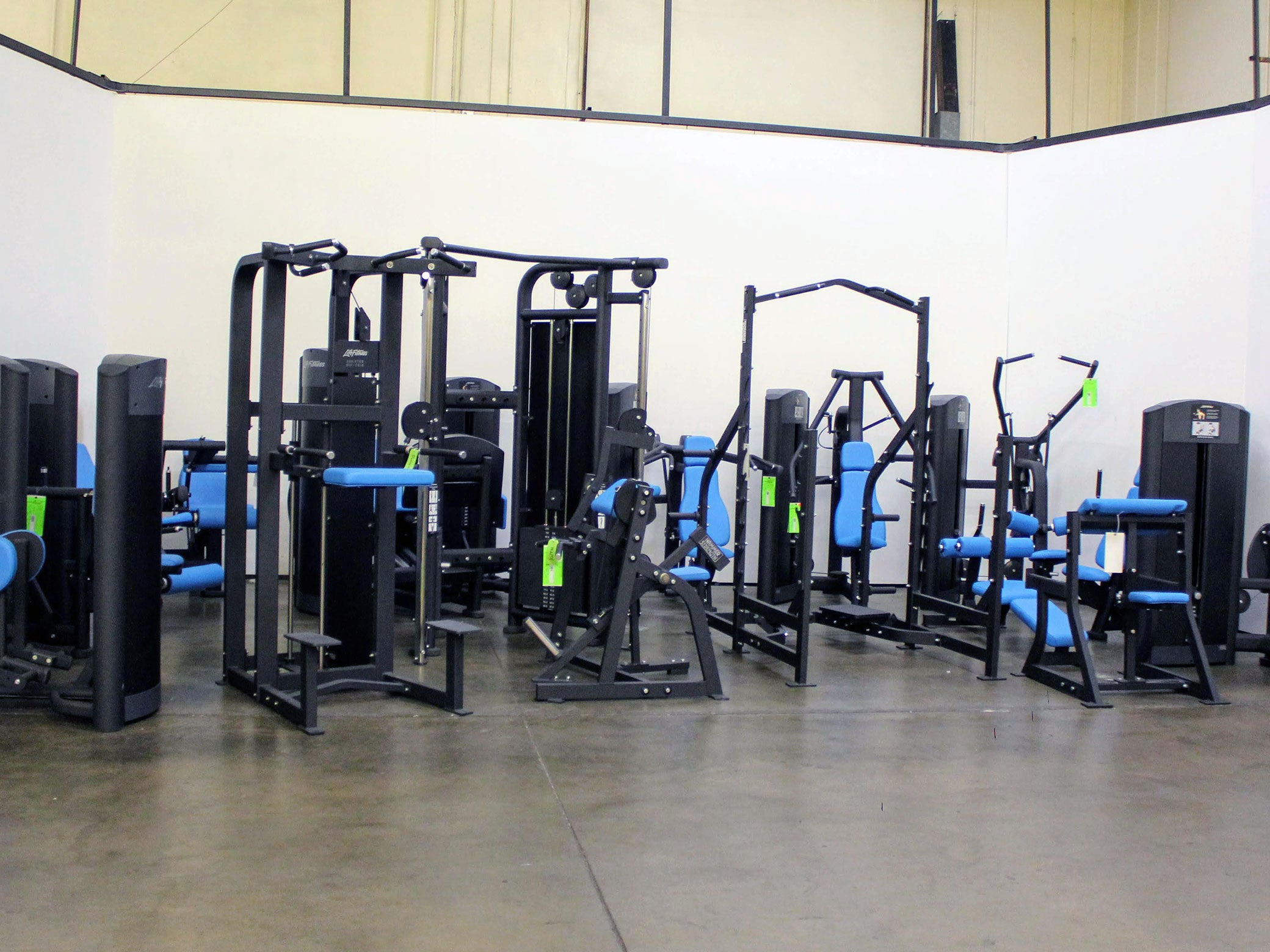 Refurbished Life Fitness Signature Gym Package - 18 Piece